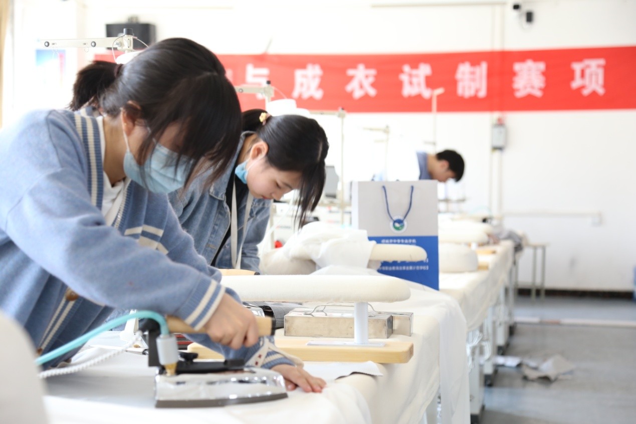 2020年河南省中等职业教育技能大赛 江南网页版赛点“服装设计与工艺”赛项取得圆满成功