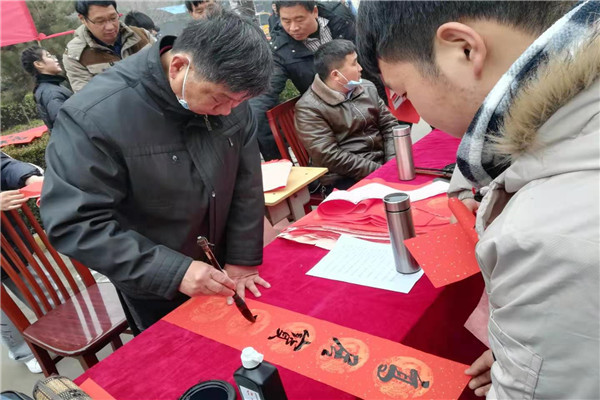 喜迎新春送春联 丹青翰墨尽芬芳 ——江南网页版开展“书法艺术进校园”活动